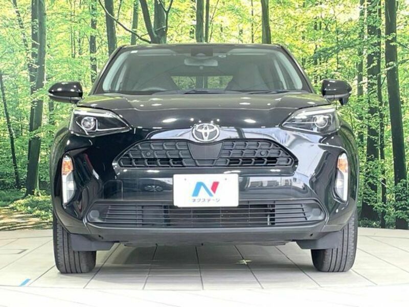 YARIS CROSS-13