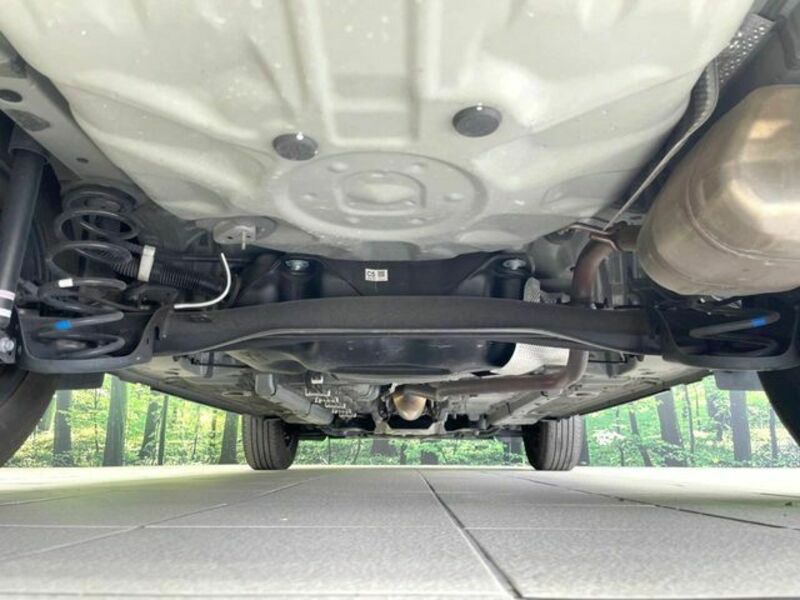 YARIS CROSS-18