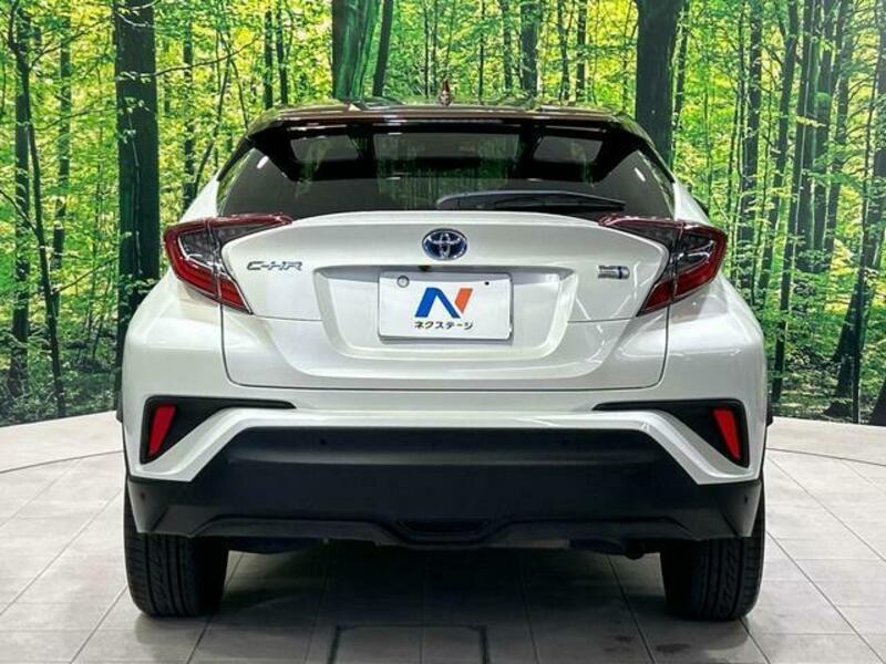 C-HR-15