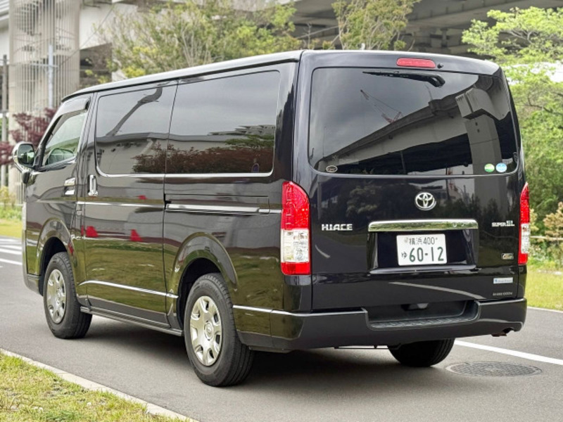 HIACE VAN