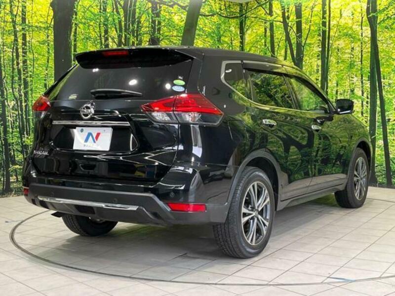 X-TRAIL-1