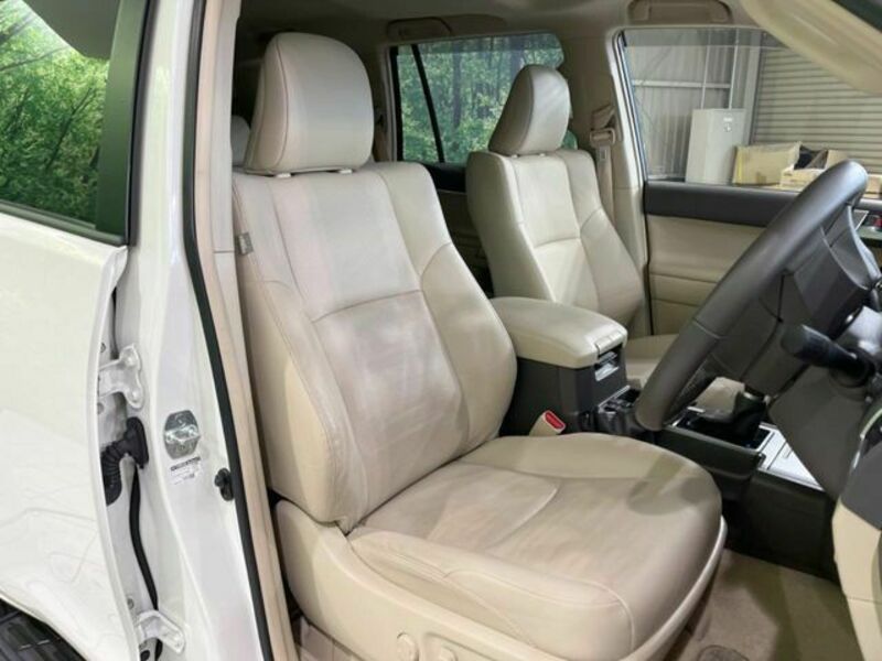 LAND CRUISER PRADO-9