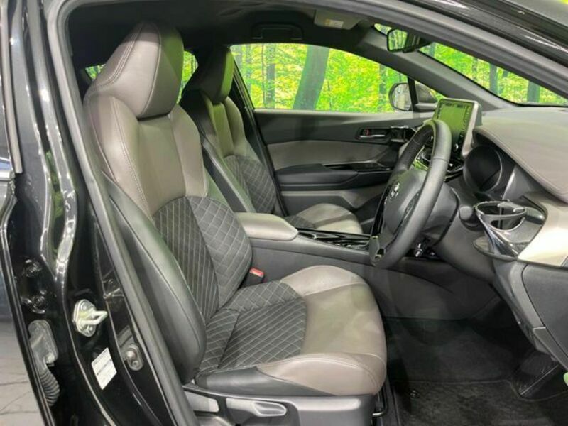 C-HR-7