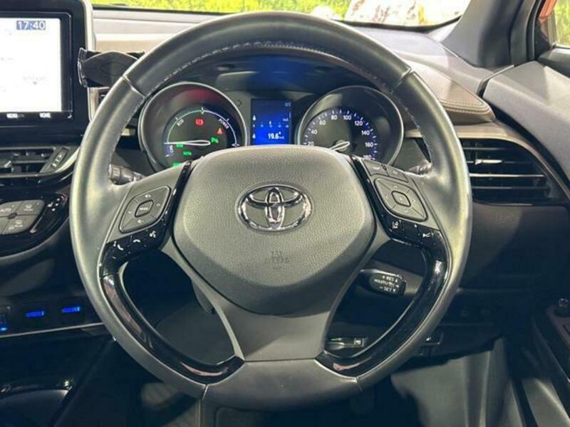 C-HR-11