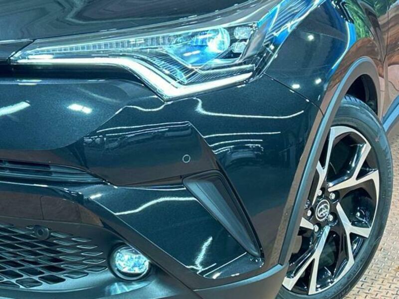 C-HR-12