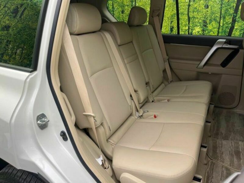 LAND CRUISER PRADO-9