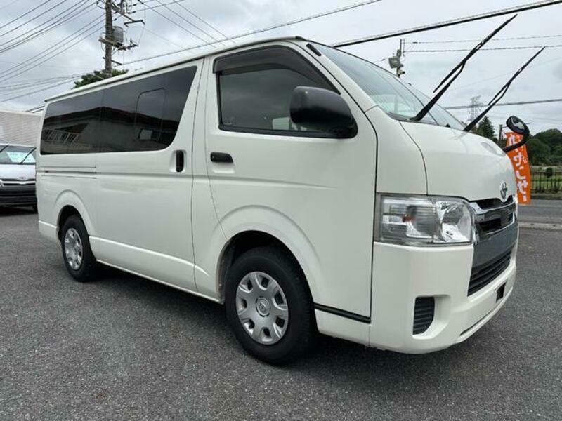 TOYOTA　Regiusace Van