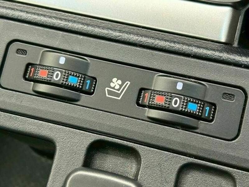 LAND CRUISER PRADO-4