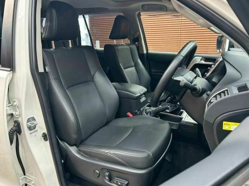 LAND CRUISER PRADO-8