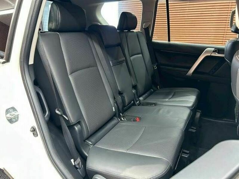 LAND CRUISER PRADO-9