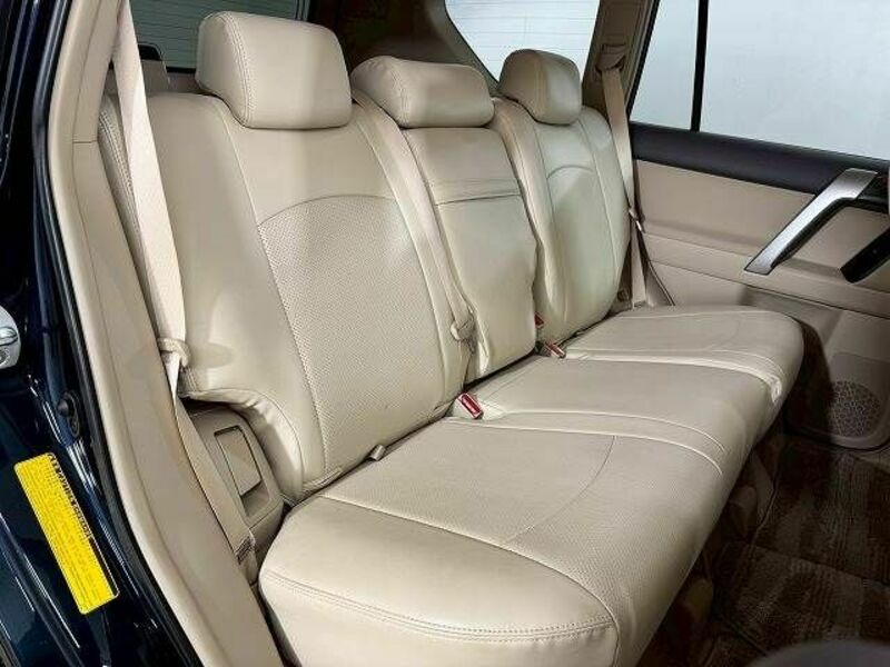 LAND CRUISER PRADO-5