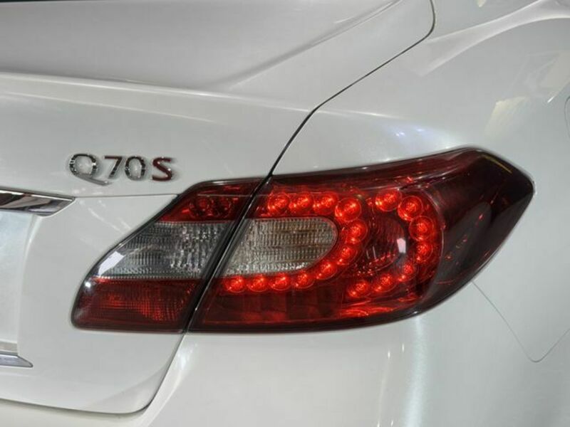 FUGA HYBRID-11