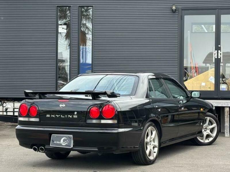 SKYLINE