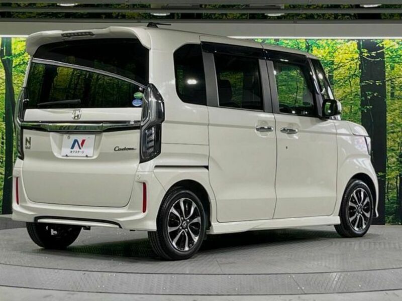N BOX CUSTOM