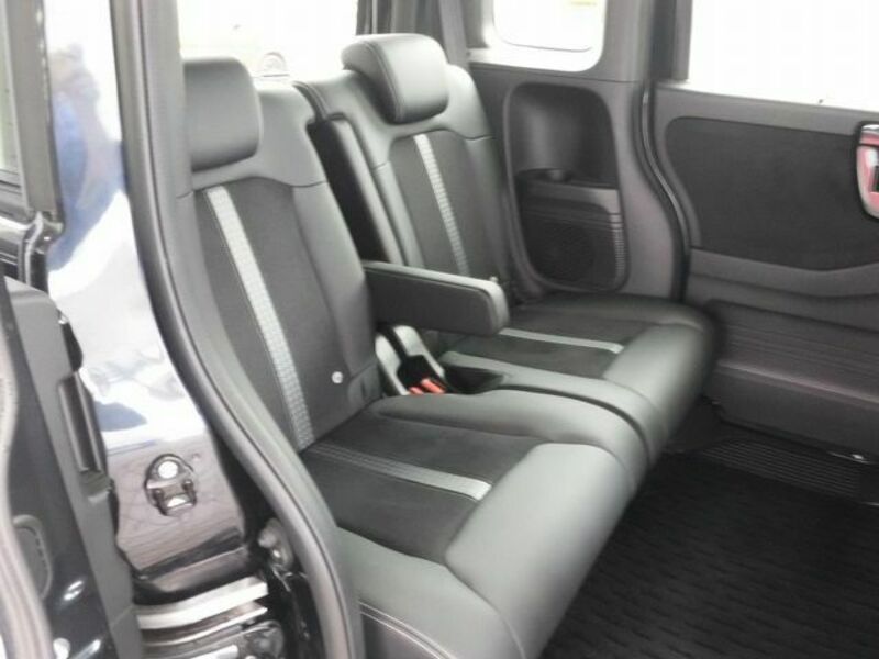 N BOX CUSTOM-12