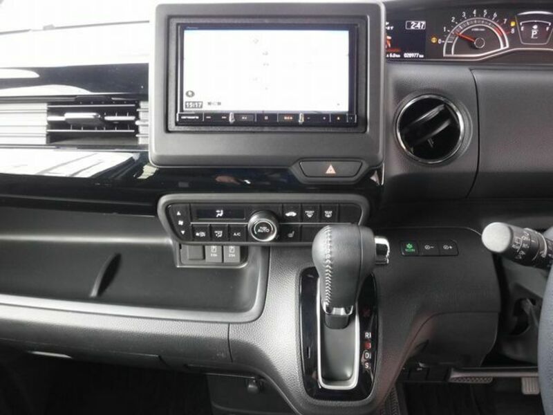N BOX CUSTOM-13