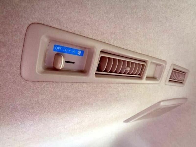 HIACE COMMUTER