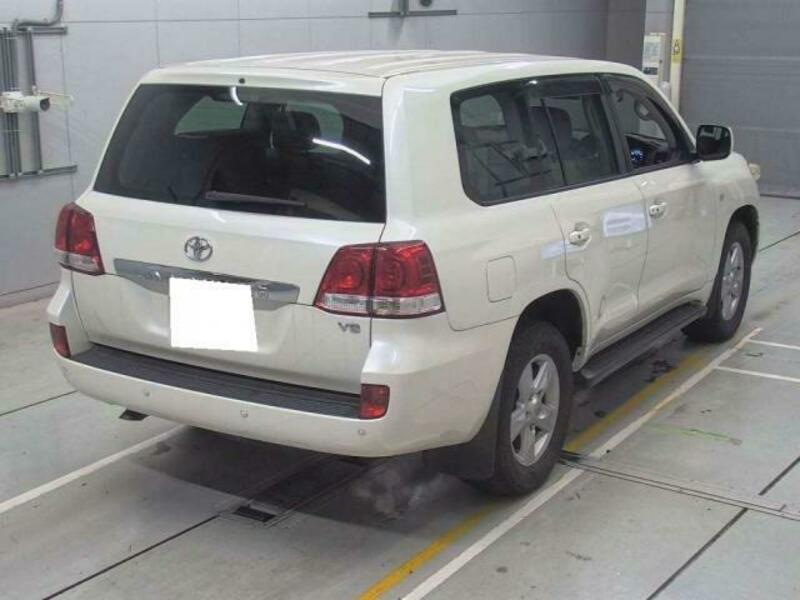 LAND CRUISER-2