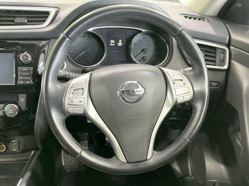 X-TRAIL-9