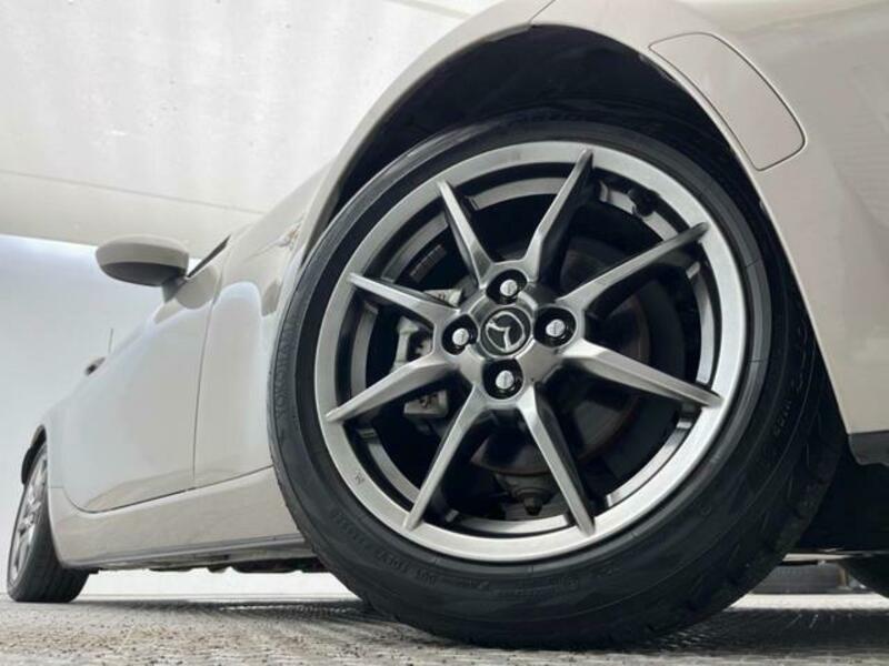 ROADSTER