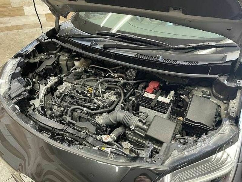 YARIS CROSS-17