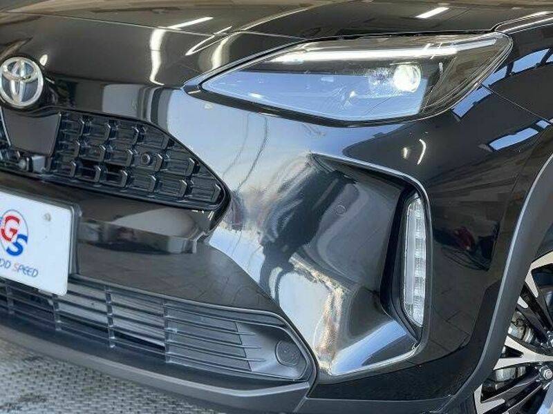 YARIS CROSS-19