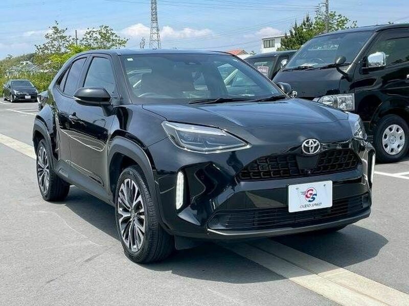 YARIS CROSS-14