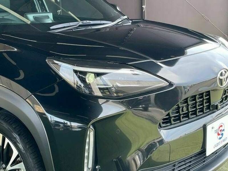 YARIS CROSS-19