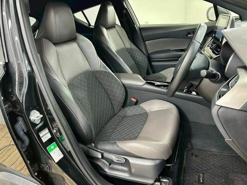 C-HR-4