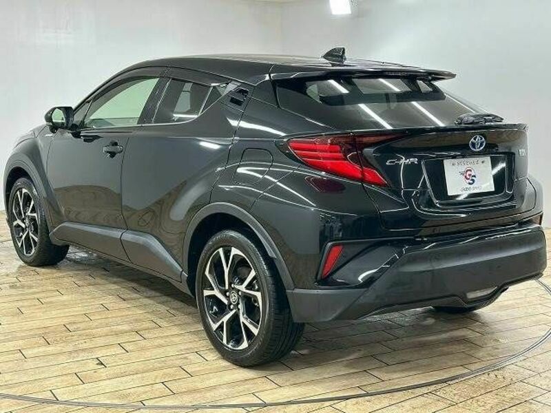 C-HR-15