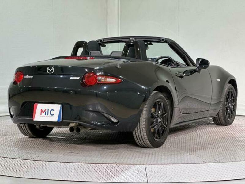 ROADSTER