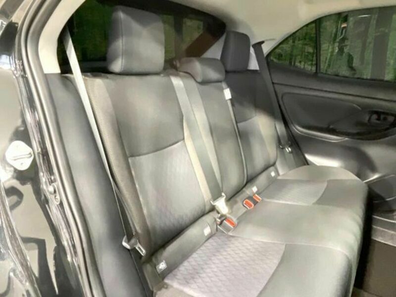 YARIS CROSS-8