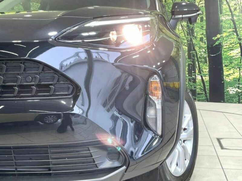 YARIS CROSS-11