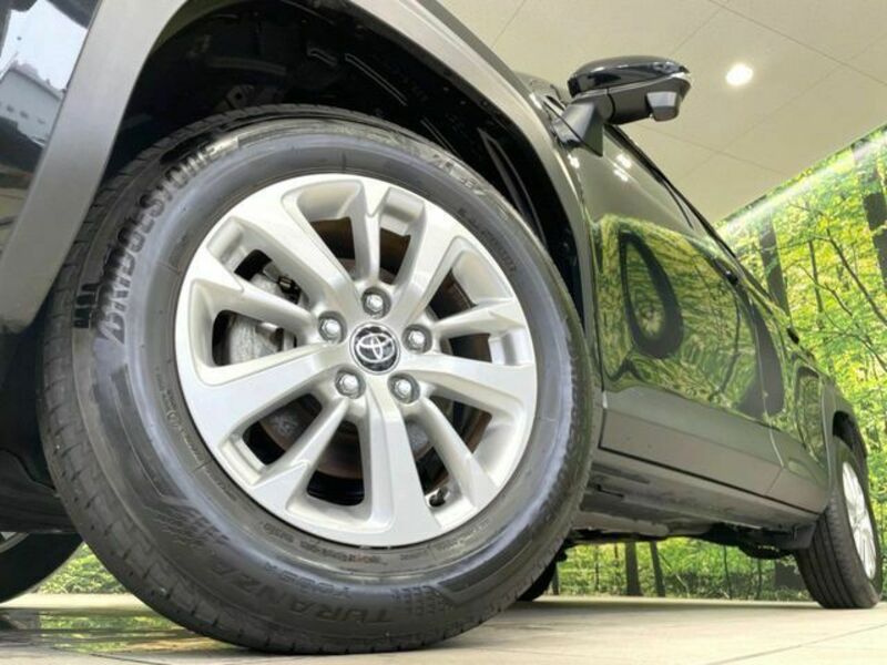 YARIS CROSS-12