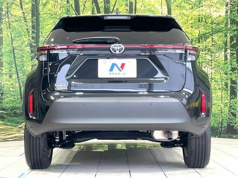 YARIS CROSS-14