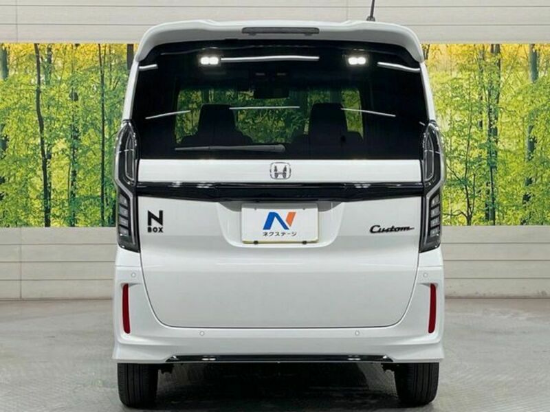 N BOX CUSTOM