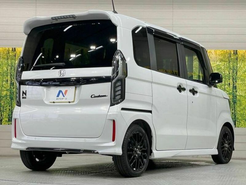 N BOX CUSTOM