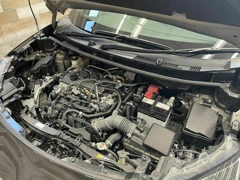 YARIS CROSS-17