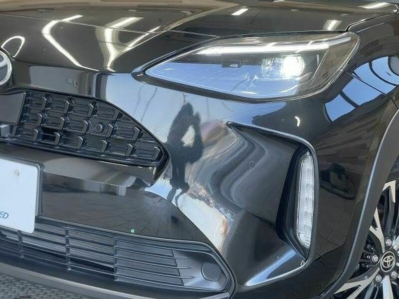 YARIS CROSS-19