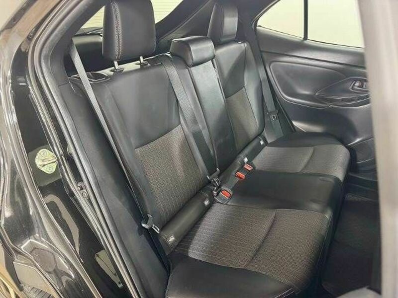 YARIS CROSS-5