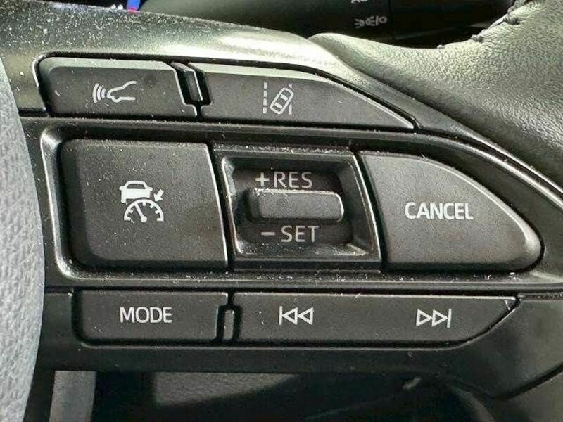 YARIS CROSS-6