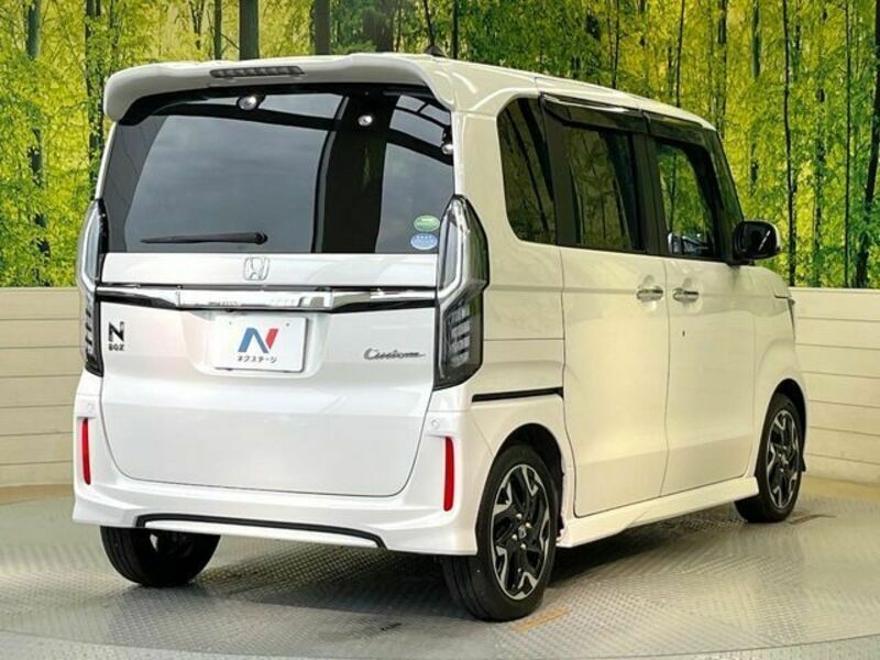 N BOX CUSTOM