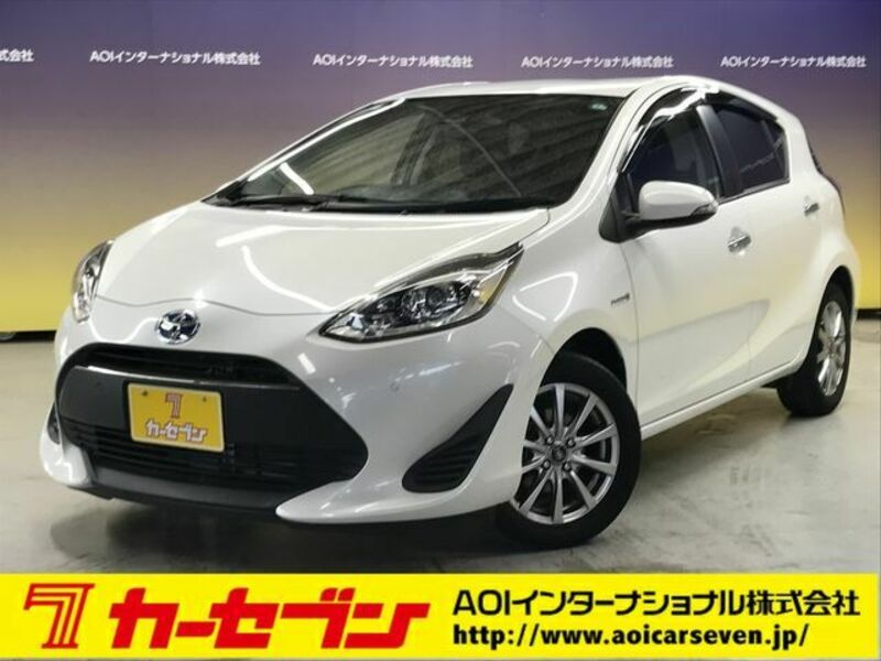 TOYOTA　AQUA