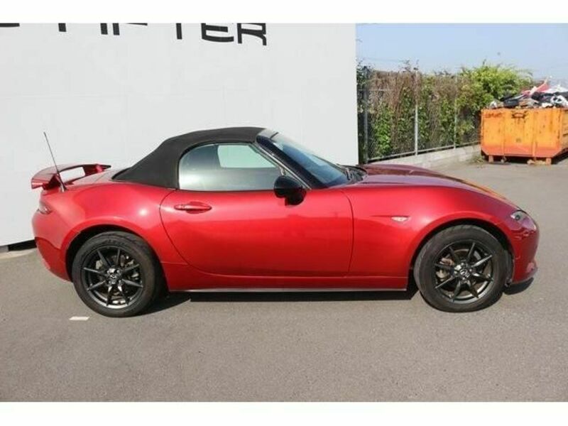 ROADSTER-7