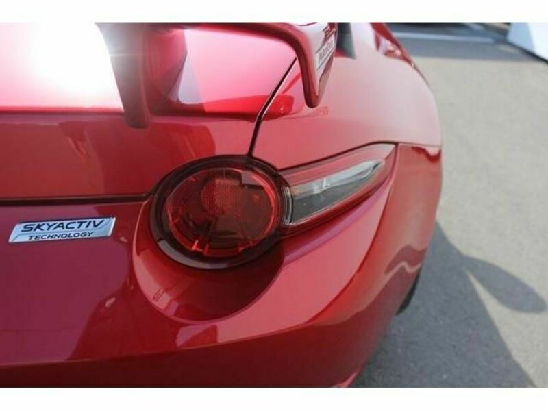 ROADSTER-12