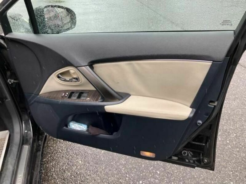 AVENSIS WAGON