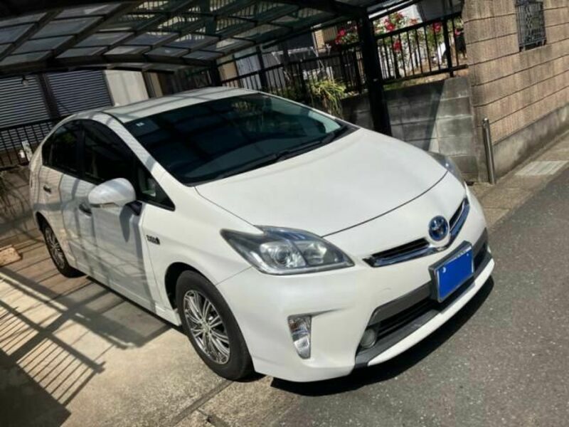 PRIUS PHV