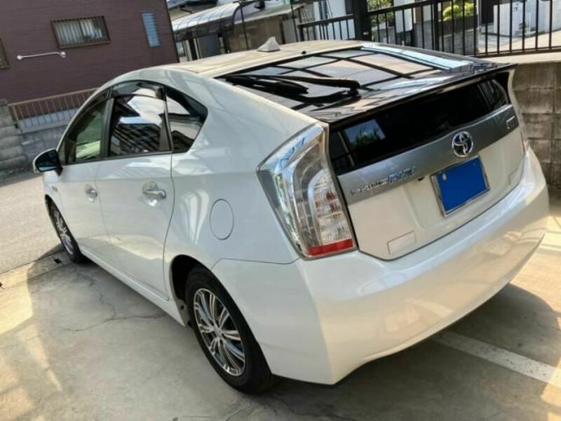PRIUS PHV