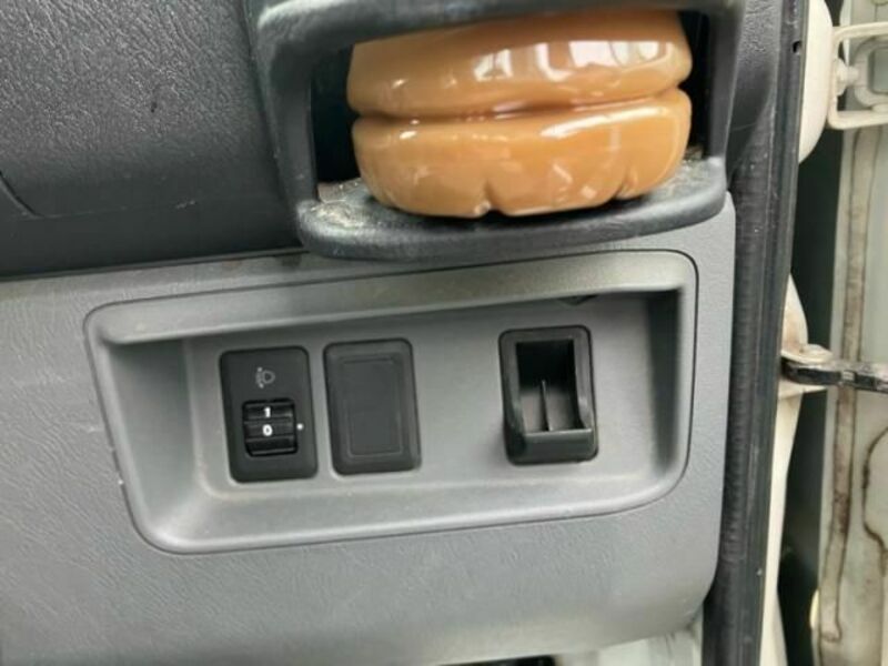 MINICAB TRUCK