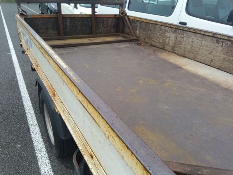 DYNA TRUCK 4D4W